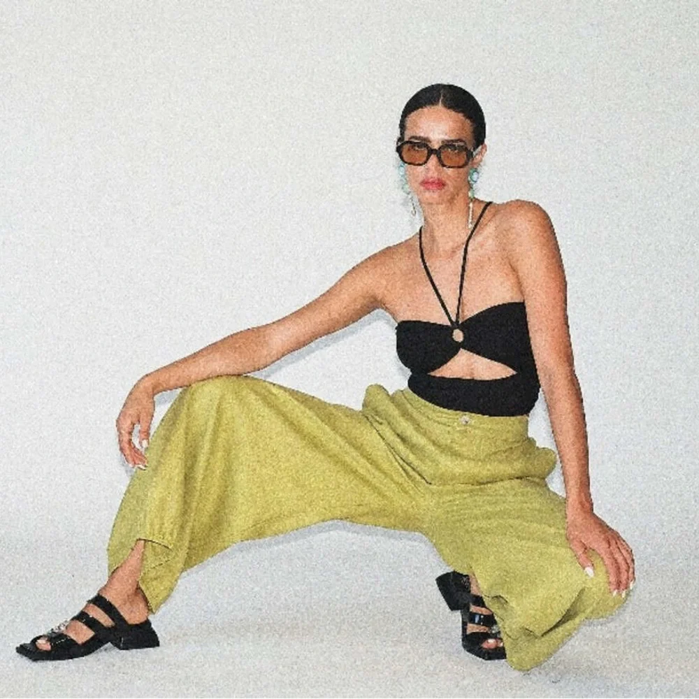 ISO ~ Selva Negra Rita Pant in Matcha - Picture 2 of 3